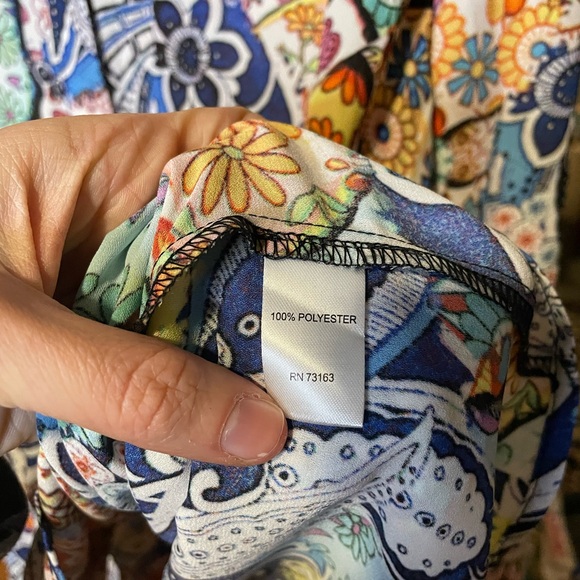 Spense Floral Button Down Blouse - Picture 3 of 6